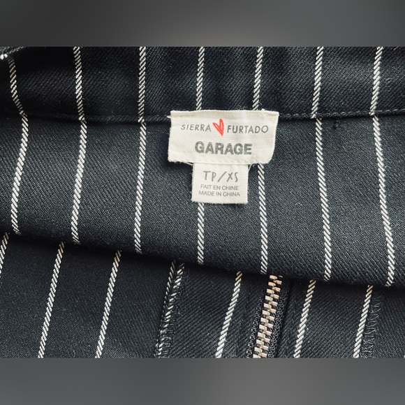 GARAGE Women’s Pinstripe MINI Skirt - Picture 5 of 5